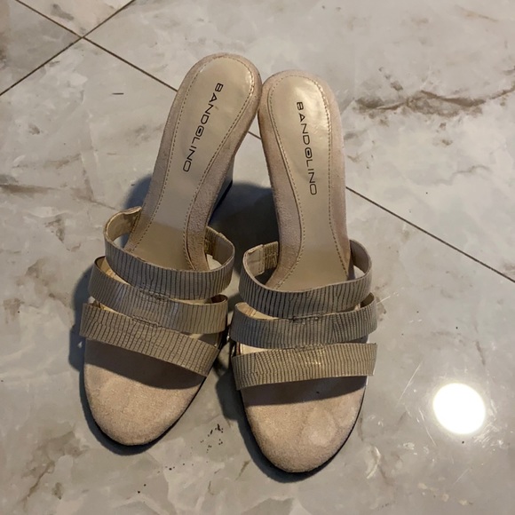 Bandolino Shoes - Summer wedge dressy